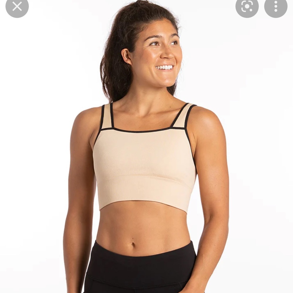NWOT Oiselle super seamless sports bra, size small - Nude/cream color
